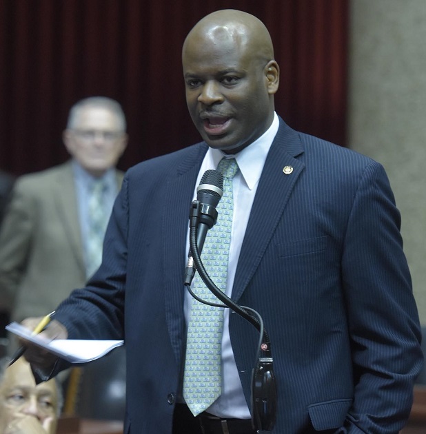 Representative Clem Smith and other Democrats argue right-to-work will result in lower wages for Missouri workers. (photo; Tim Bommel, Missouri House Communications)